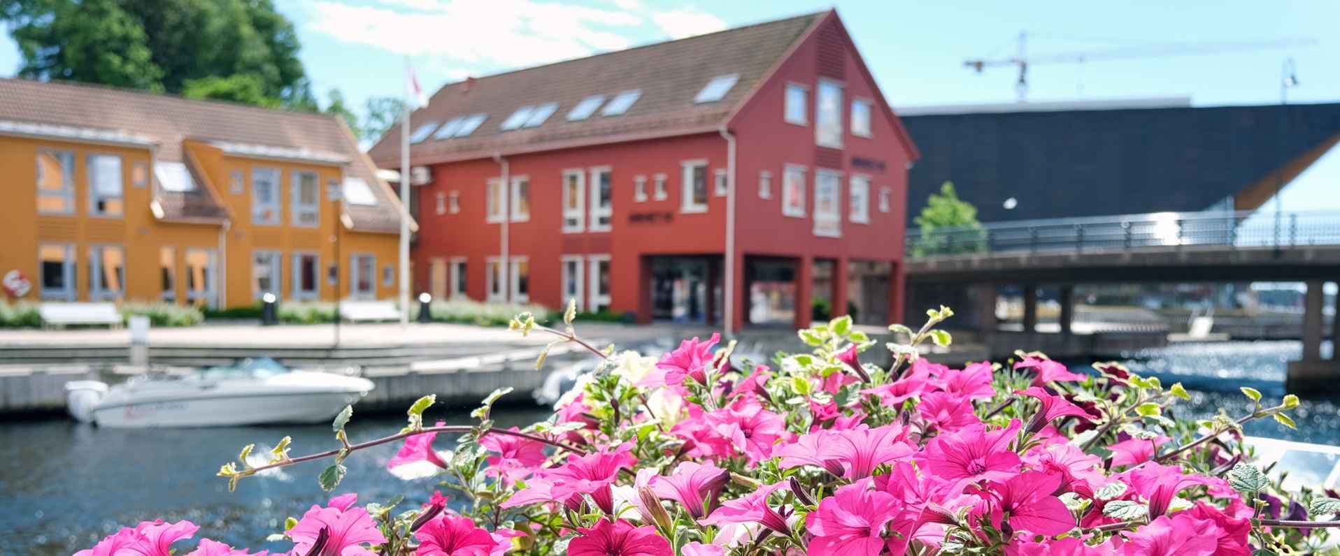 Kristiansand fiskebrygga. Foto.